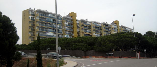 Edificio Bermar Park de Gav&agrave; Mar totalmente reformado (8 de Junio de 2009)